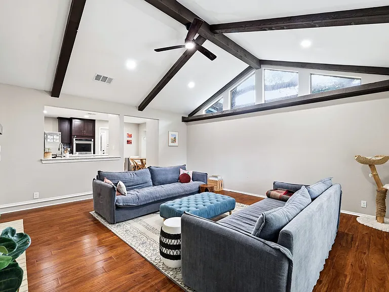 14002 Fairoak Xing — Photo 8