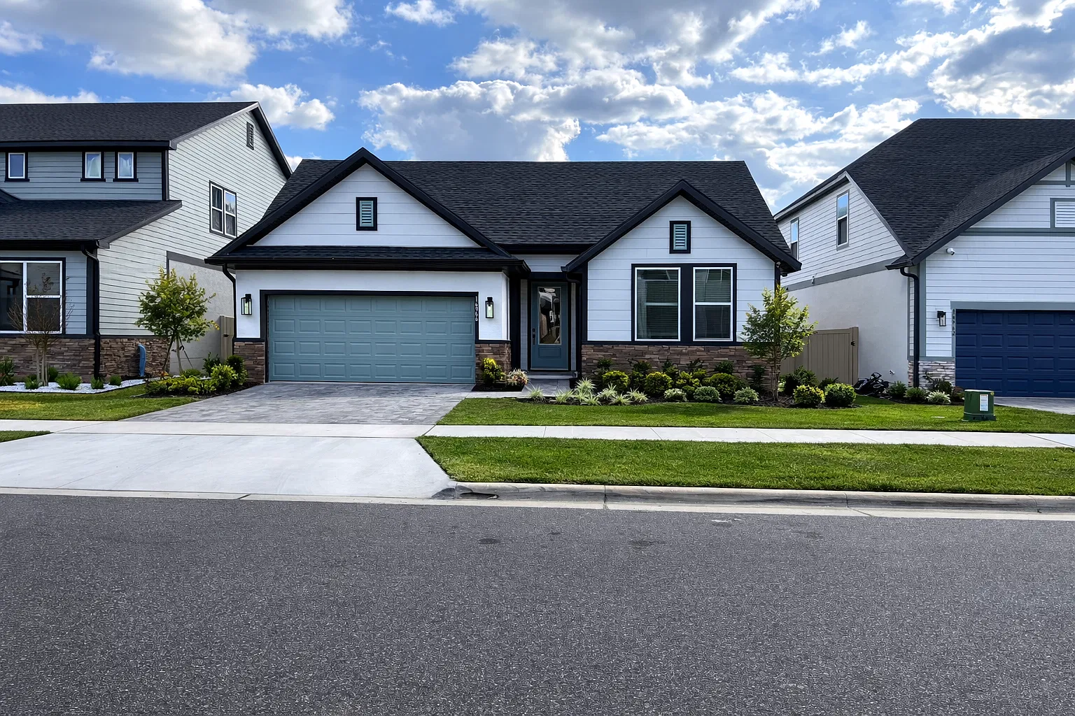 4 bed, 2042 sqft, $3,400 — Photo 2