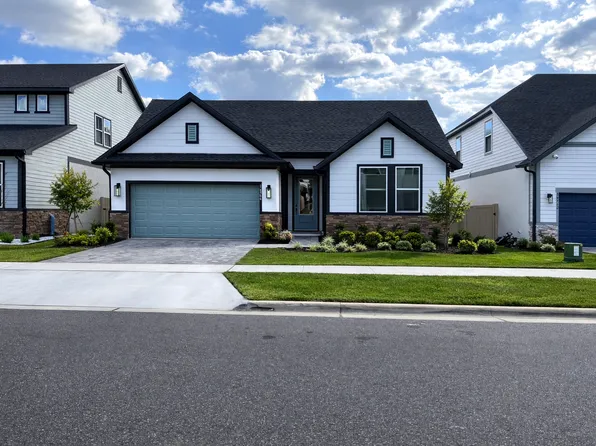 16966 Cedar Valley Cir, Clermont, FL 34711