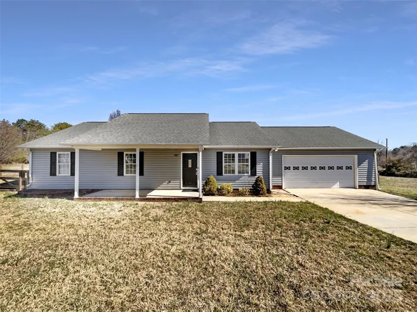867 Meadow Hill Ct, Lincolnton, NC 28092
