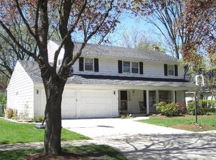 1029 Viator Ct, Arlington Heights, IL 60004
