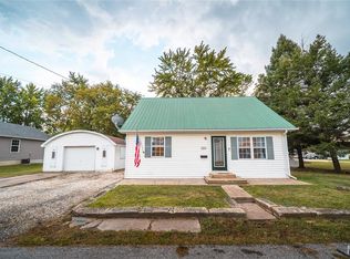 320 W South St, Bowling Green, MO 63334