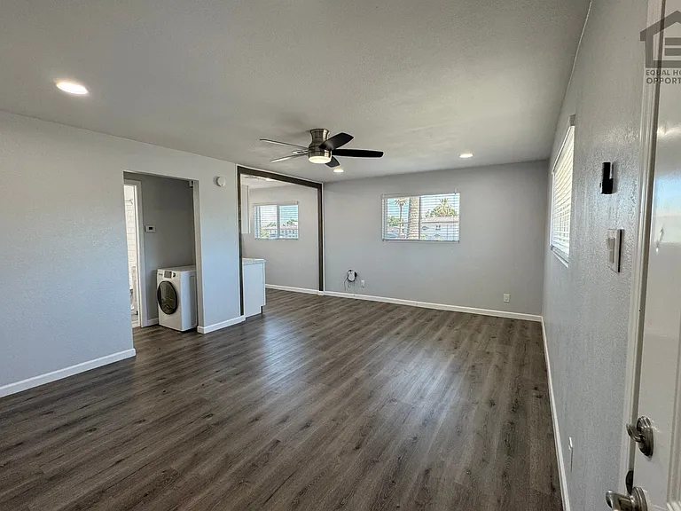 4933 E Willetta St — Photo 35