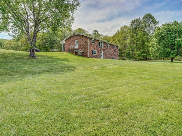 683 Ridge Dr, Piney Flats, TN 37686