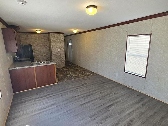 3rd image of 5921 Nadine Rd #M