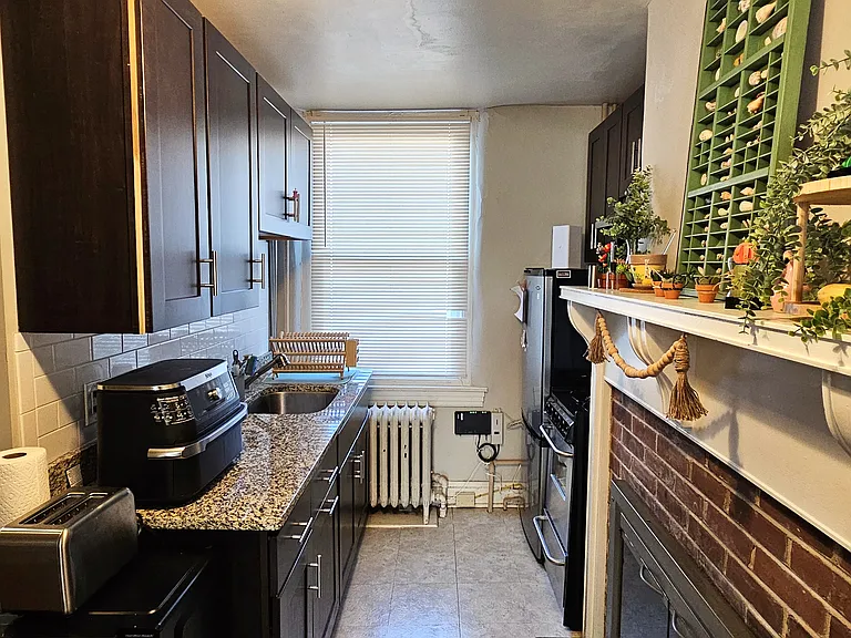 339 W Miner St #C — Photo 5