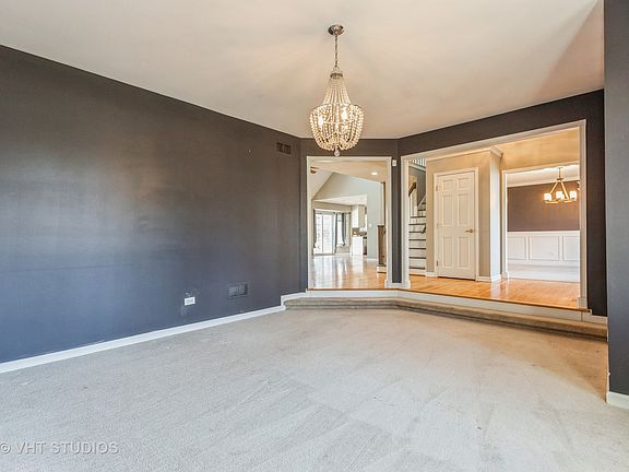 3rd image of 10555 Newmarket Dr