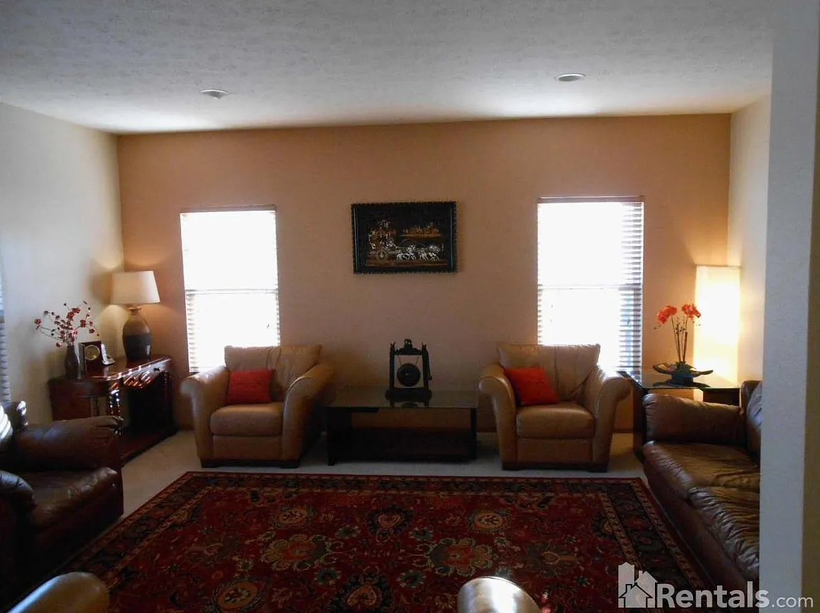 4 bed, 3.5 bath, 3177 sqft, $2,795 — Photo 2