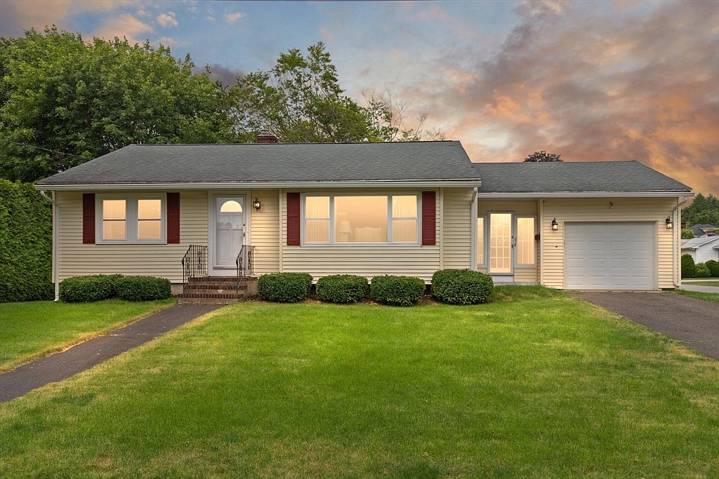 67 Lexington Ave, Haverhill, MA 01835 | Zillow