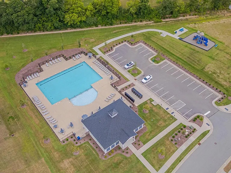 1149 Matterhorn Dr — Photo 44