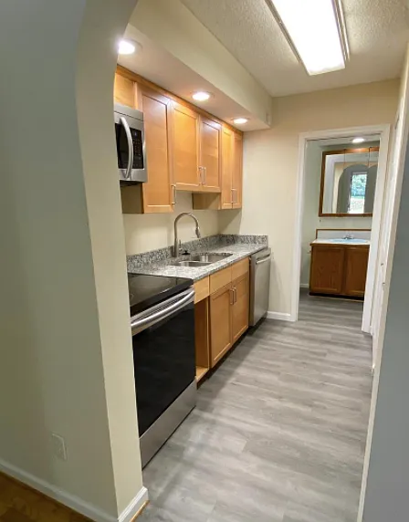 With Stainless Steel Dishwasher, Microwave, Stove and Frig!