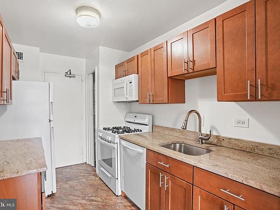 2nd image of 1900 Lyttonsville Rd APT 612