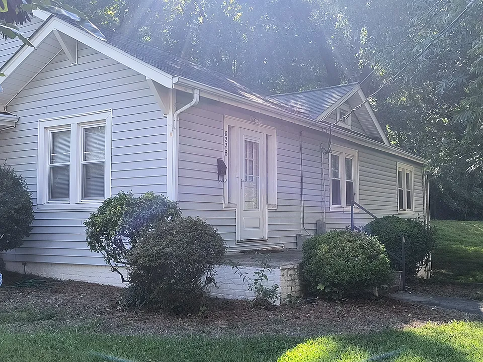 822 Lockland Ave #B