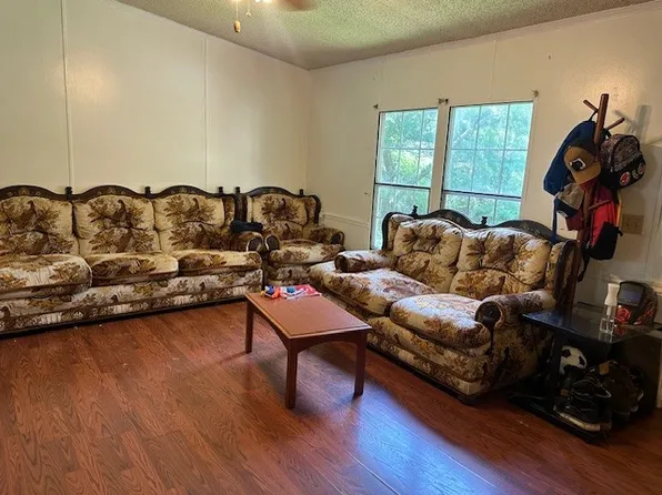 702 Cherrywood Ct, Ashland City, TN 37015