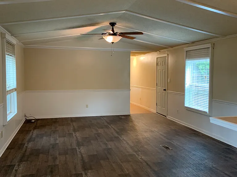 Stonewood Dr — Photo 10