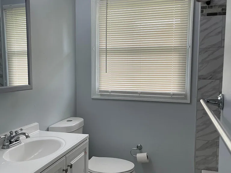 246 N Dennis Dr — Photo 8