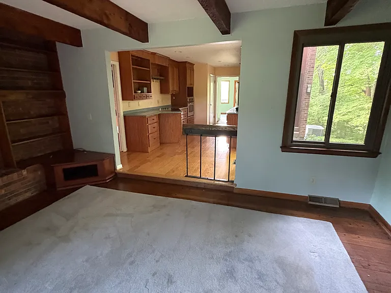 370 E Loveland Ave — Photo 9