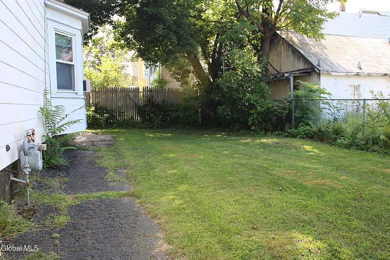 3rd image of 1212 3rd Street
