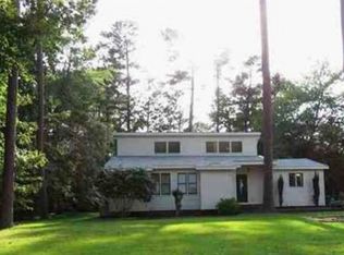 924 Strawbush Rd, Rocky Mount, NC 27804