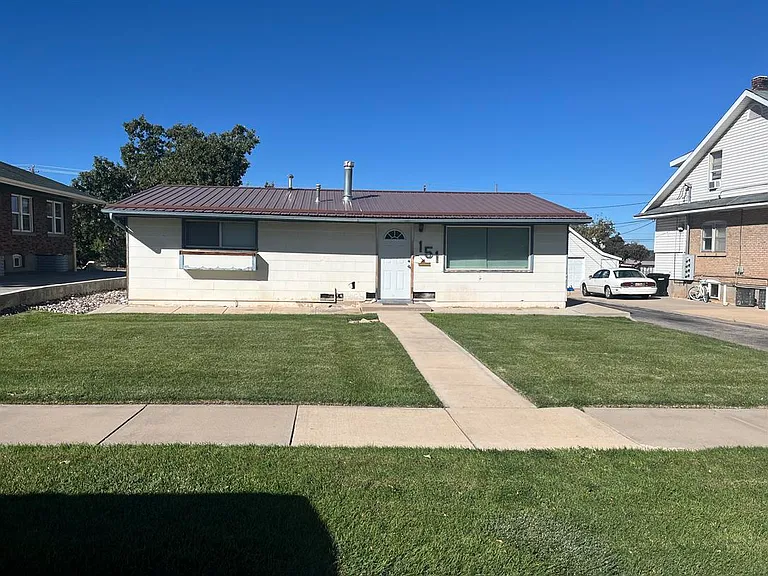 151 N 200 W #A — Photo 1