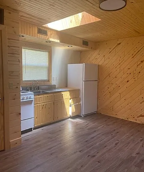 306 W Briggs Ave #A — Photo 5