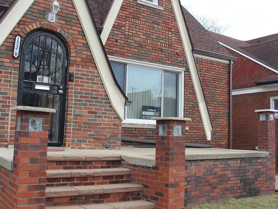 1st image of 15370 Hartwell St