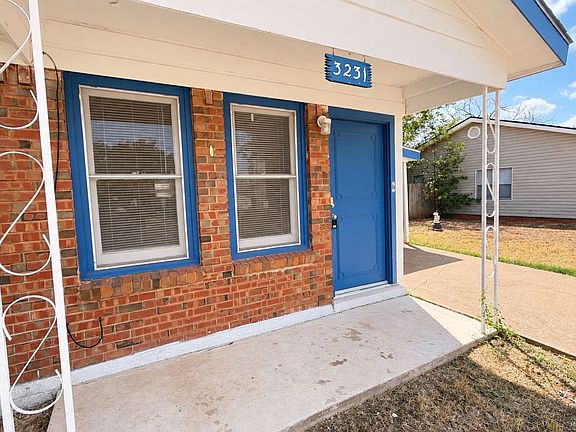 3rd image of 3231 Ivy Ln
