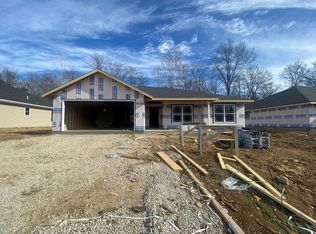 1405 Biscayne Dr, Jefferson City, MO 65109