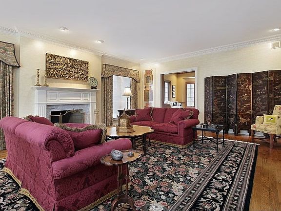 2nd image of 1050 Havenwood Ln