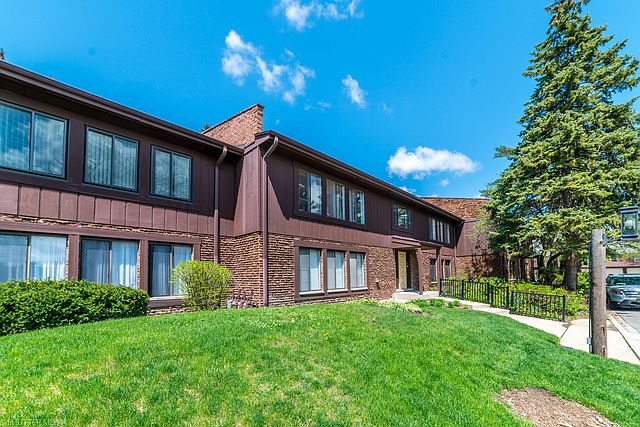 1st image of 1316 Cass Ln W APT 201