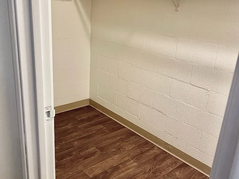 Hayden Square Apartments — Photo 17