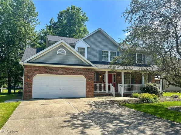 132 Beechwood Dr, Cortland, OH 44410