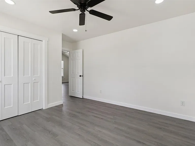 1087 Schubert Ln #C — Photo 13