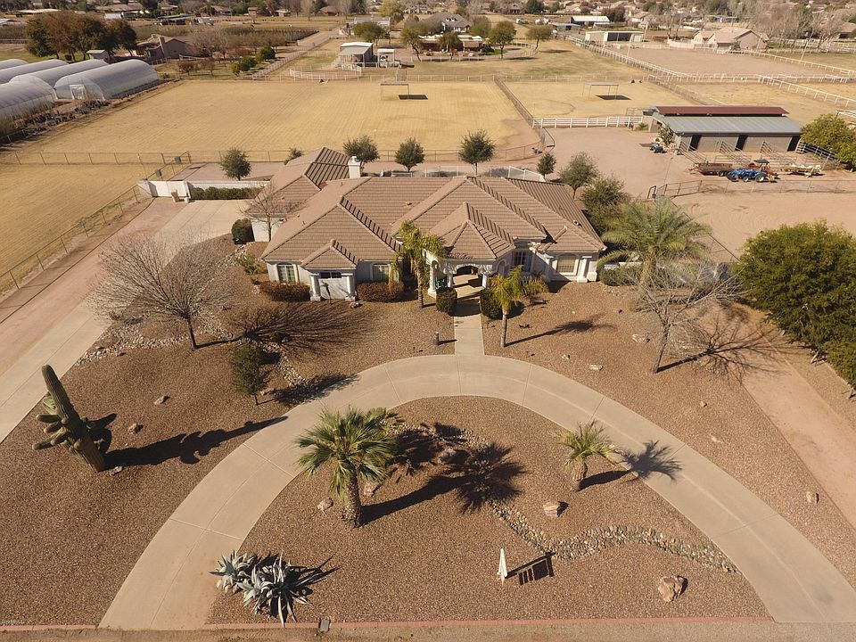 1st image of 39764 N Country Ln