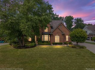 3692 High Grove Way, Lake Orion, MI 48360