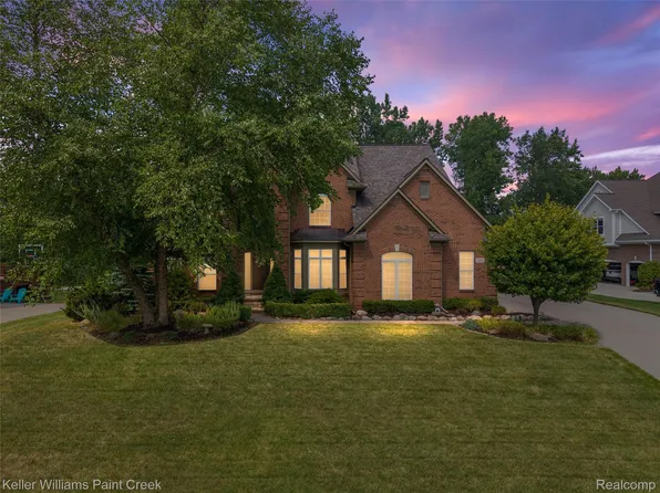3692 High Grove Way, Lake Orion, MI 48360