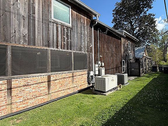 3rd image of 4356 Capital Heights Ave