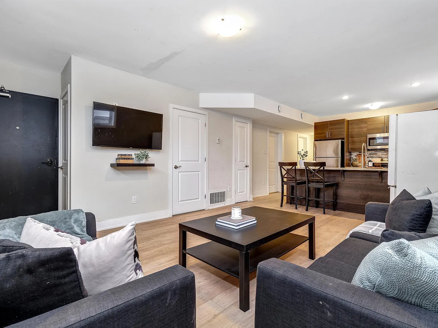 149 Henderson Avenue — Photo 4