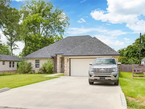 46 Nelson Ct, Jones Creek, TX 77541