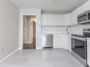 15 Aspinwall Ave APT 4, Brookline, MA 02446