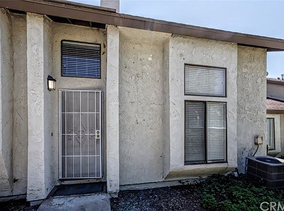 3rd image of 1974 E Lynwood Dr APT 10B