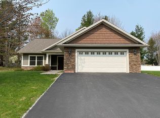 645 Windcrest Dr, Marquette, MI 49855