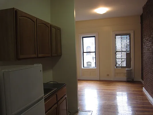 Rented by Brown Harris Stevens | media 23