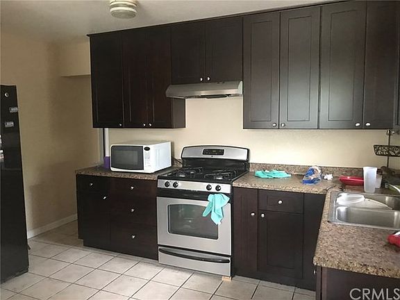 3rd image of 7695 Ditmar Ave