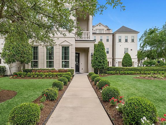 2nd image of 3709 Somerset Commons Ln