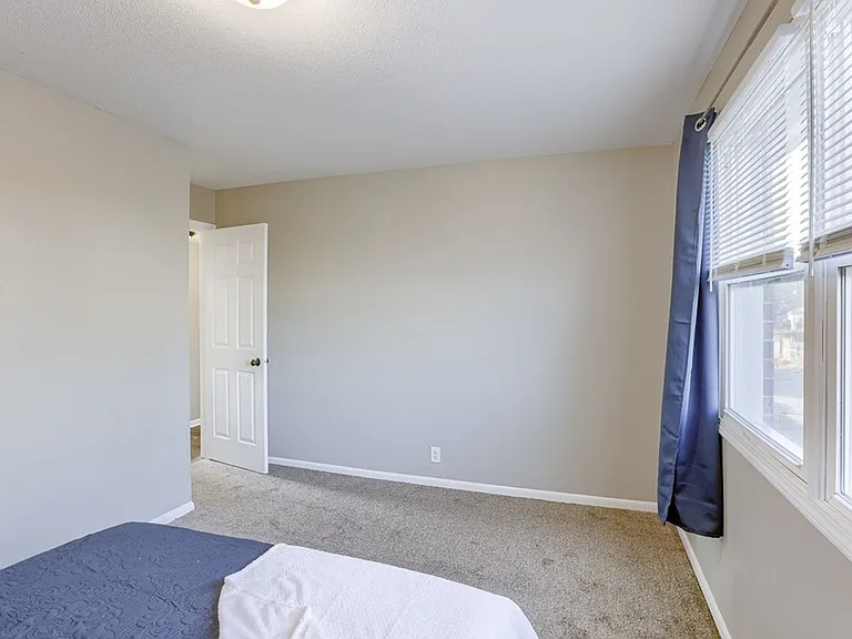 135 E Sheridan St #4 — Photo 17