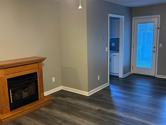 4th image of 7526 Eric Dr