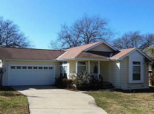 305 Pasley St, Waxahachie, TX 75165