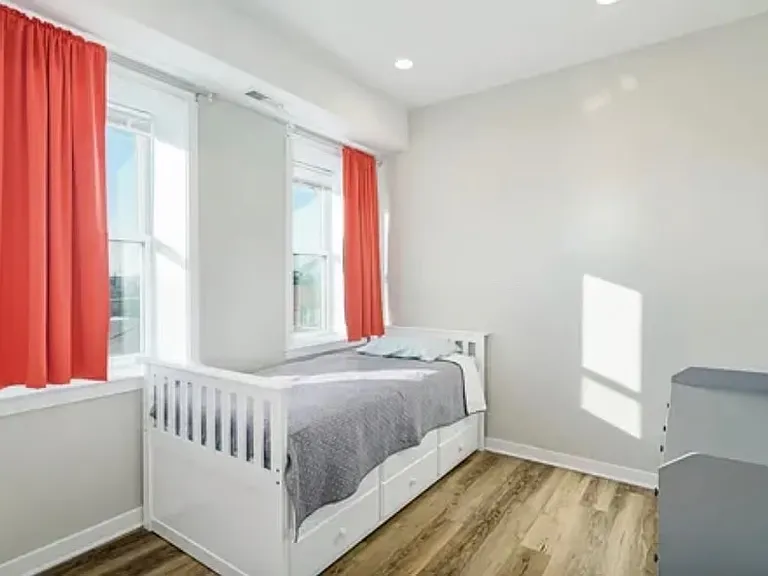 1114 Mifflin St #3 — Photo 7