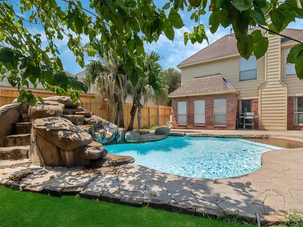 4415 Timber Ct, Pasadena, TX 77505